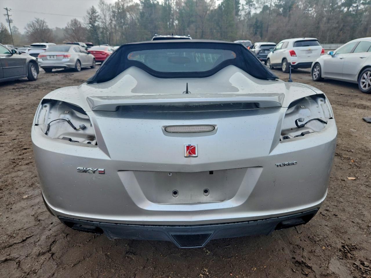 Saturn SKY Redline Image 5