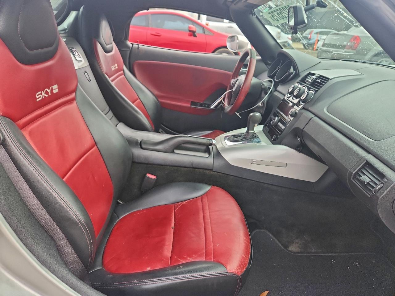 Saturn SKY Redline Image 8