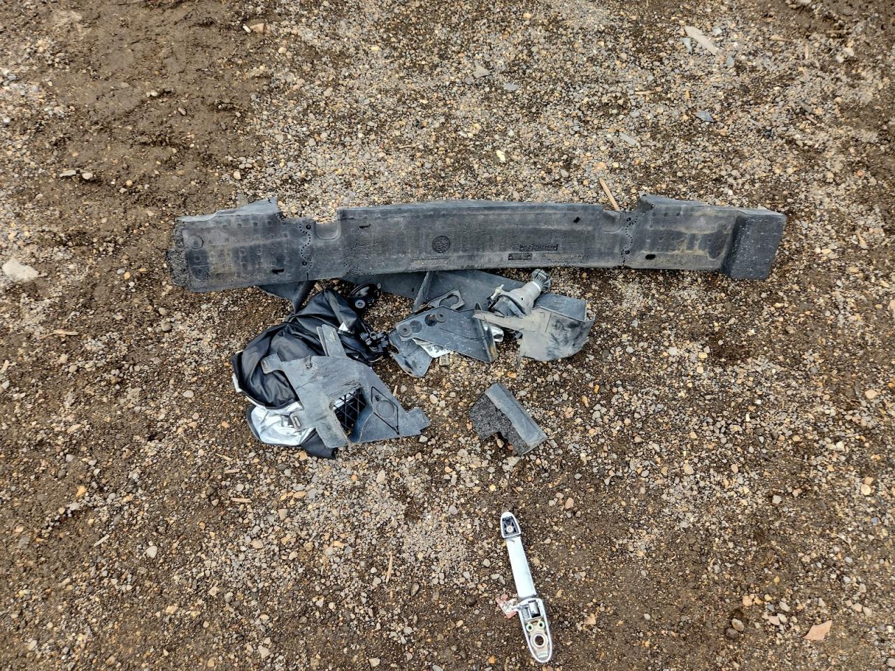 Saturn SKY Redline Image 9