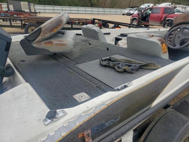 Stratos Boat Image 10