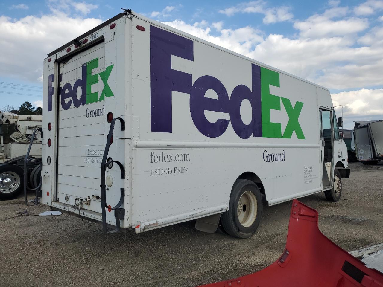 Freightliner Chassis M M Line Walk-in Van Image 10