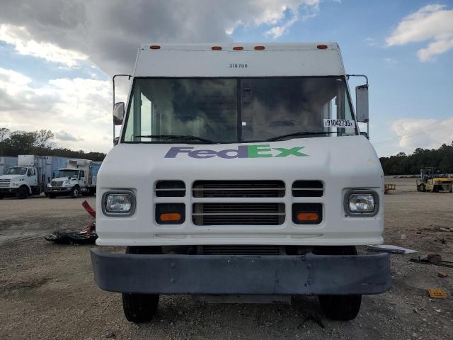 Freightliner Chassis M M Line Walk-in Van Image 2