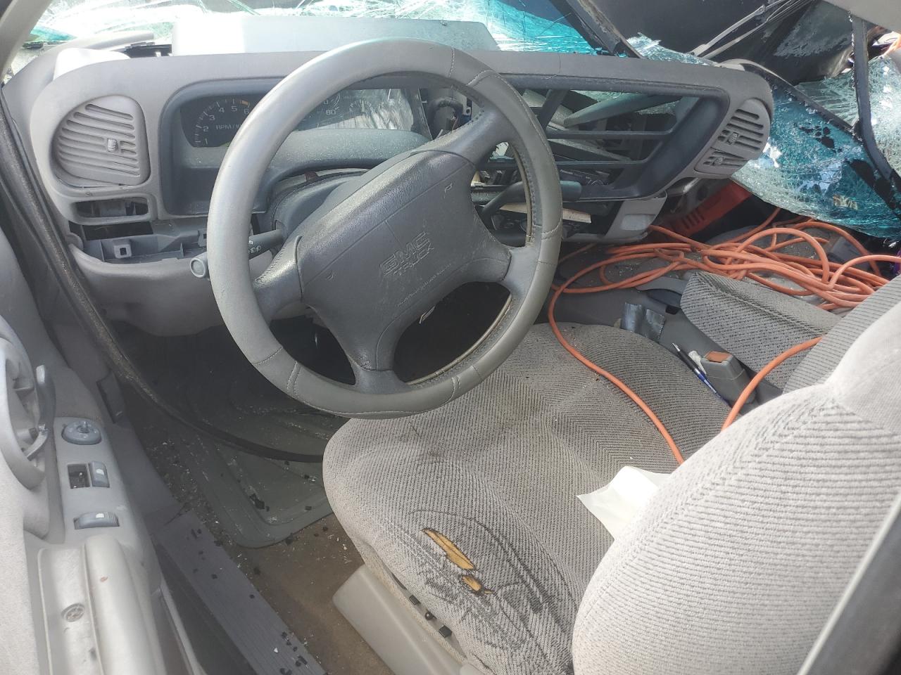 GMC Sierra C1500 Image 3