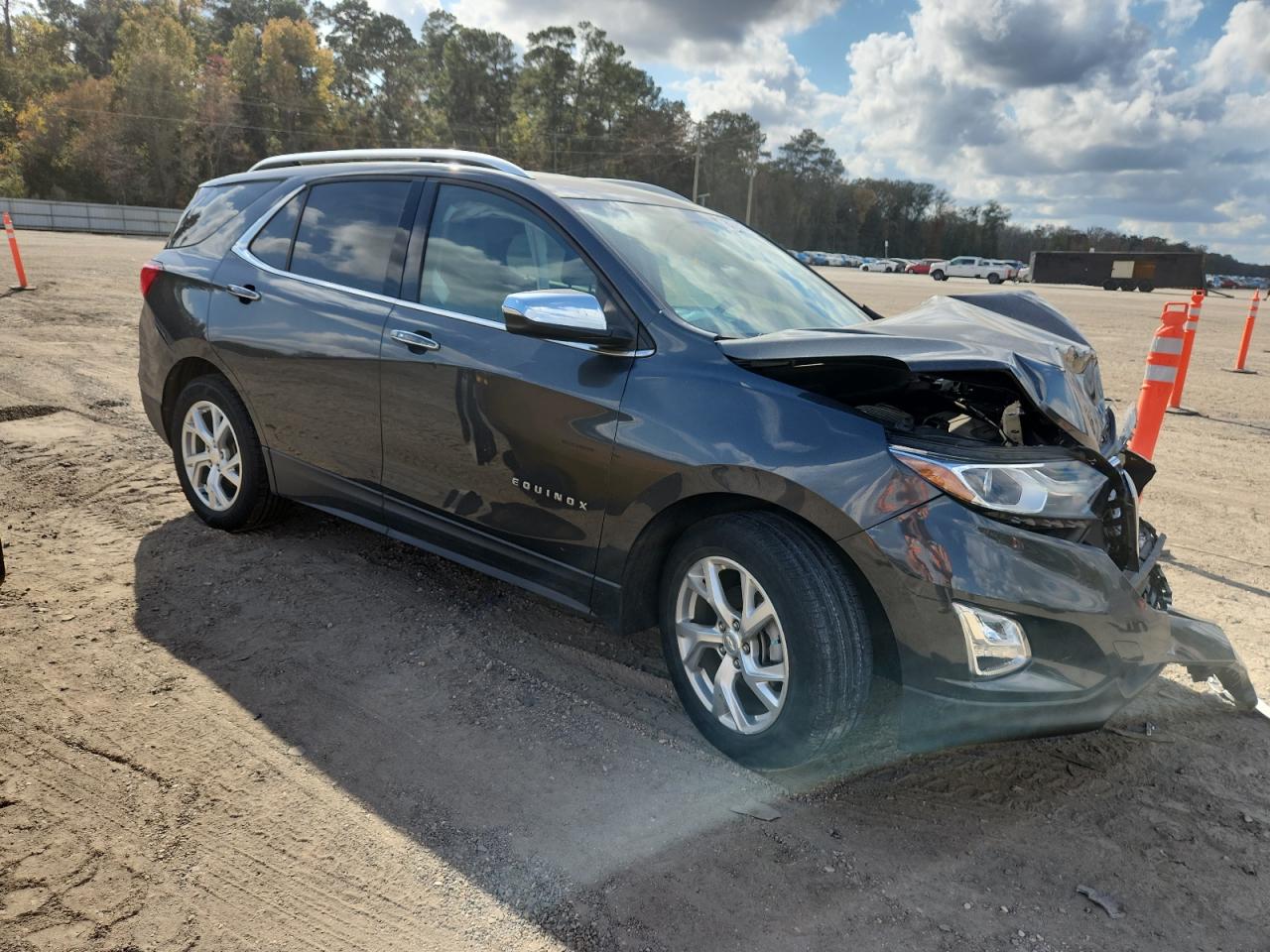Chevrolet Equinox Premier Image 8