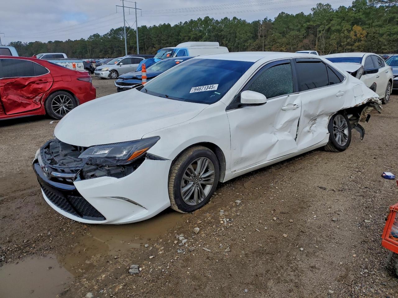Toyota Camry Le Image 1