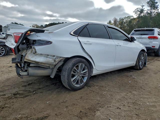 Toyota Camry Le Image 2