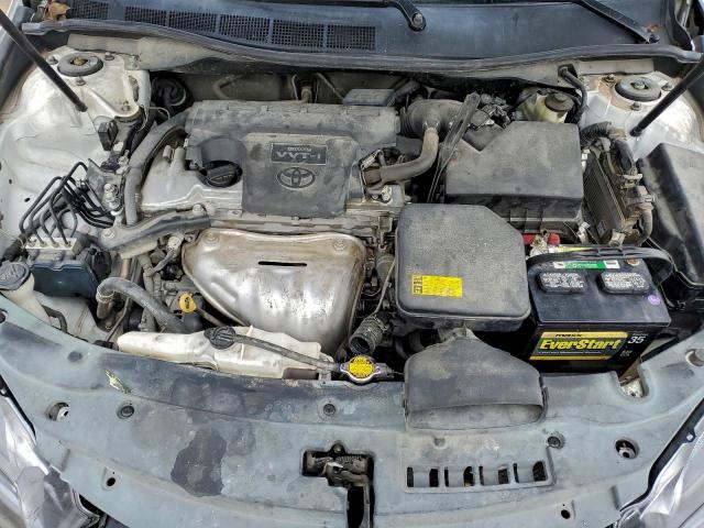 Toyota Camry Le Image 8