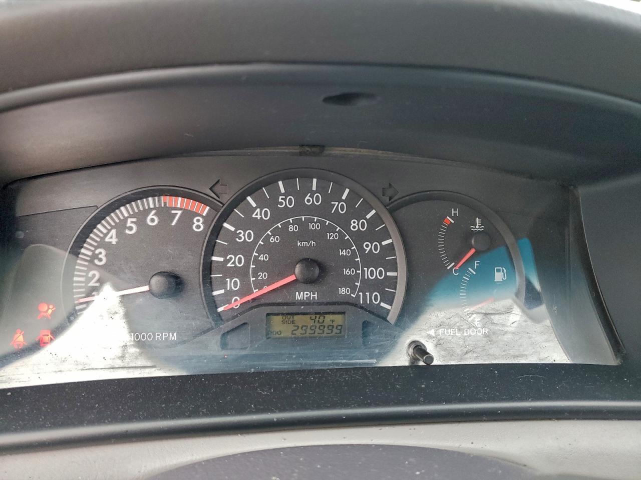 Toyota Corolla Ce Image 11