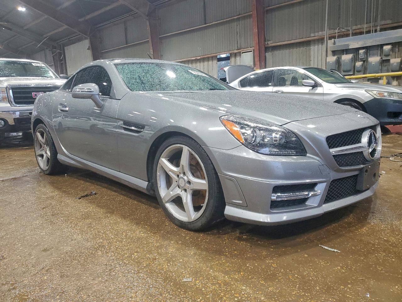 Mercedes-Benz Slk-class 350 Image 8