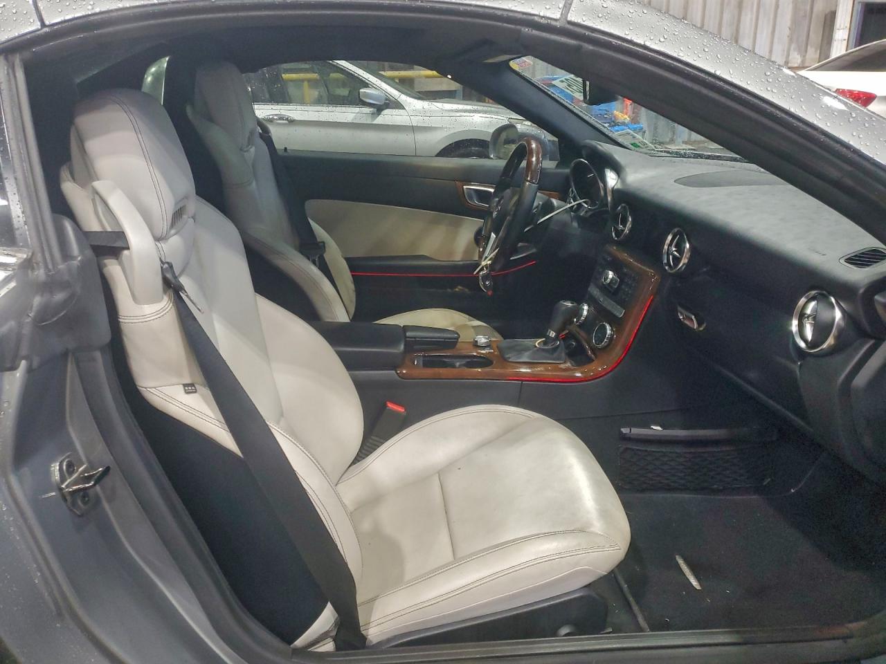 Mercedes-Benz Slk-class 350 Image 11