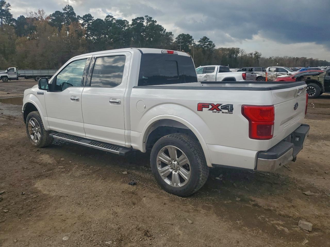 Ford F-150 Supercrew Image 3