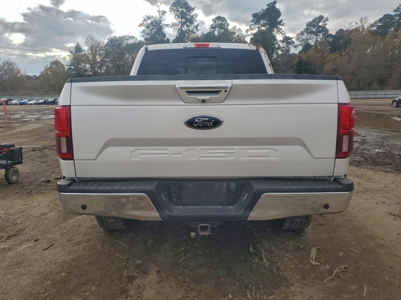 Ford F-150 Supercrew Image 12