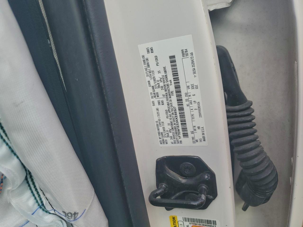 Ford F-150 Supercrew Image 6