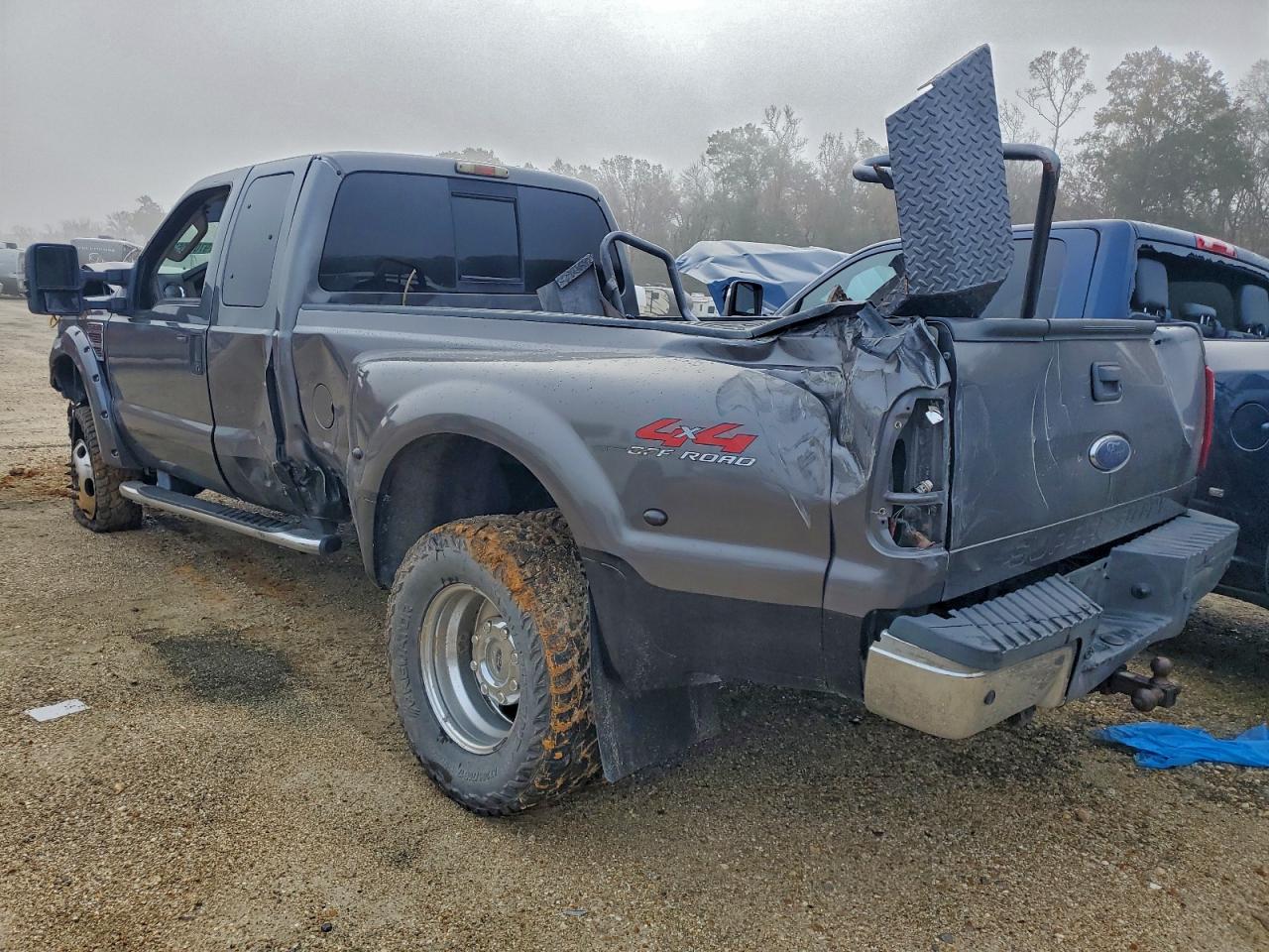 Ford F-350 Super Duty Image 2