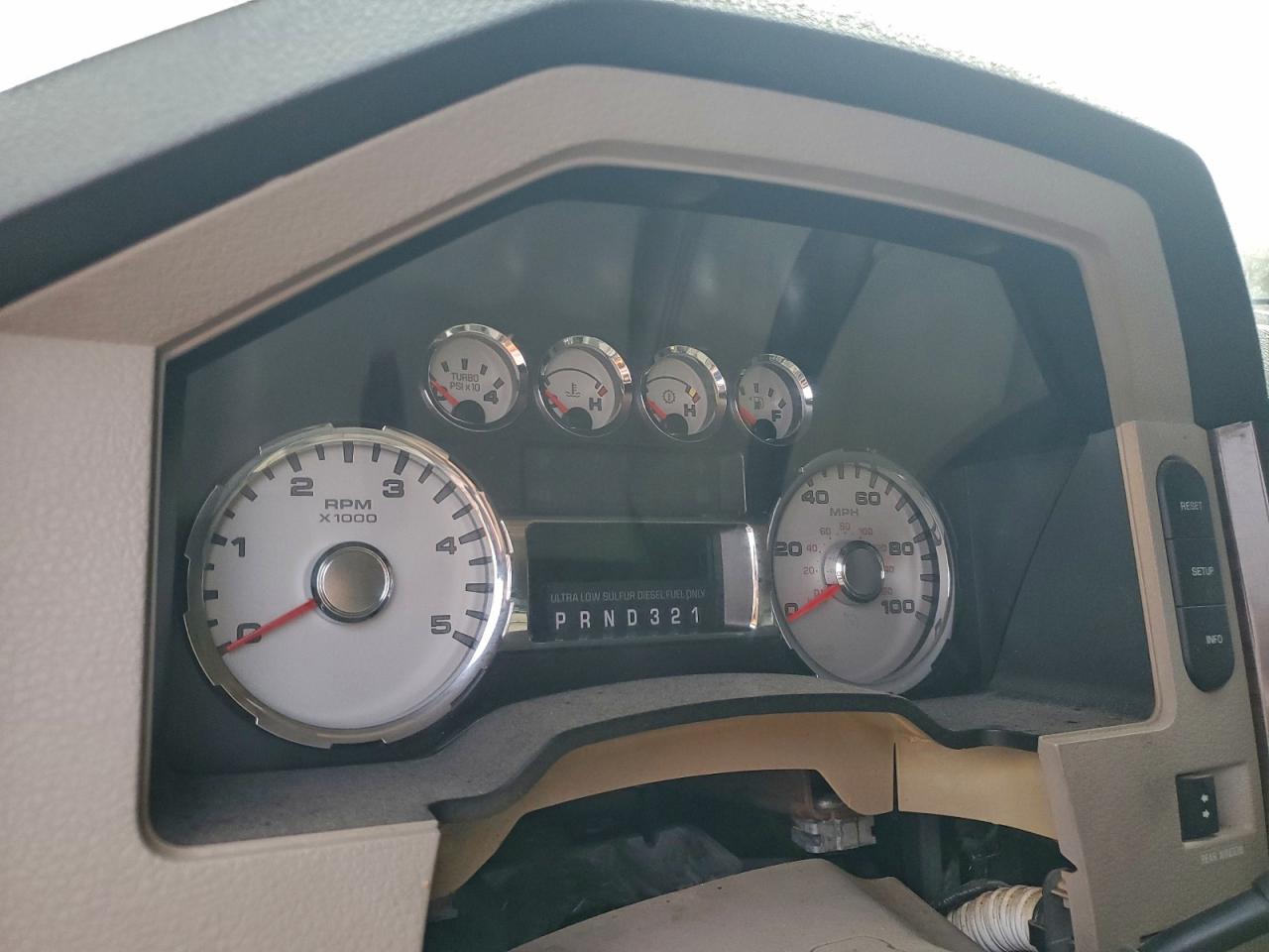 Ford F-350 Super Duty Image 8