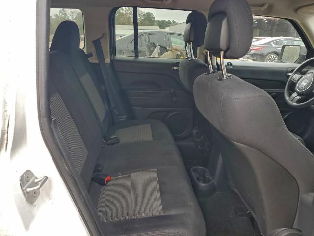 Jeep Patriot Sport Image 3