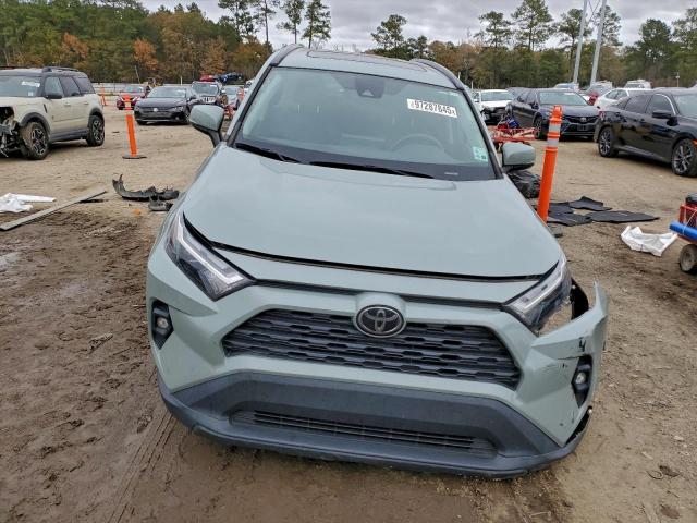 Toyota RAV4 Xle Premium Image 5