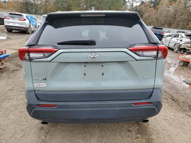 Toyota RAV4 Xle Premium Image 9