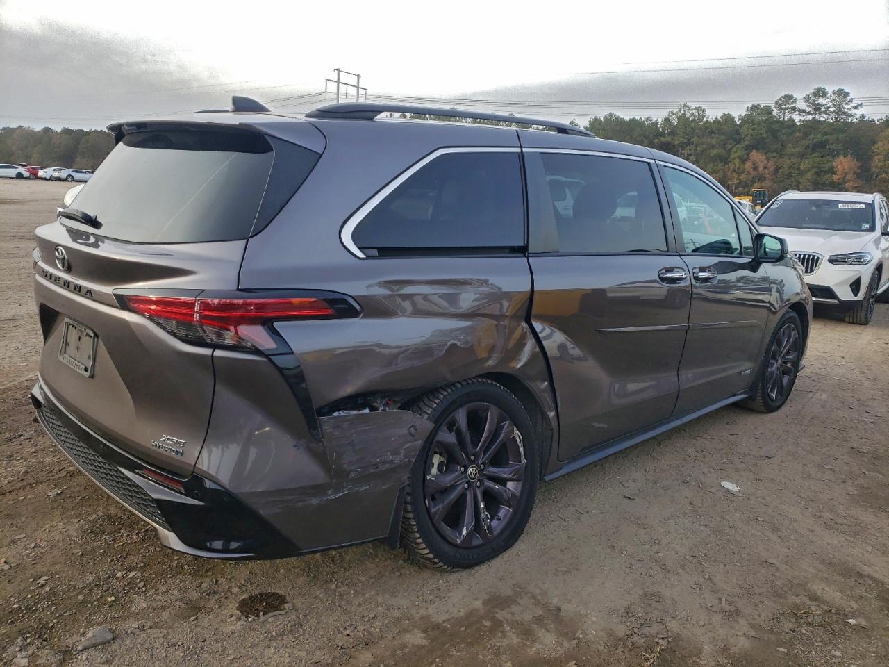 Toyota Sienna Xse Image 7