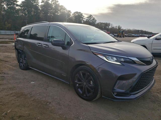 Toyota Sienna Xse Image 3
