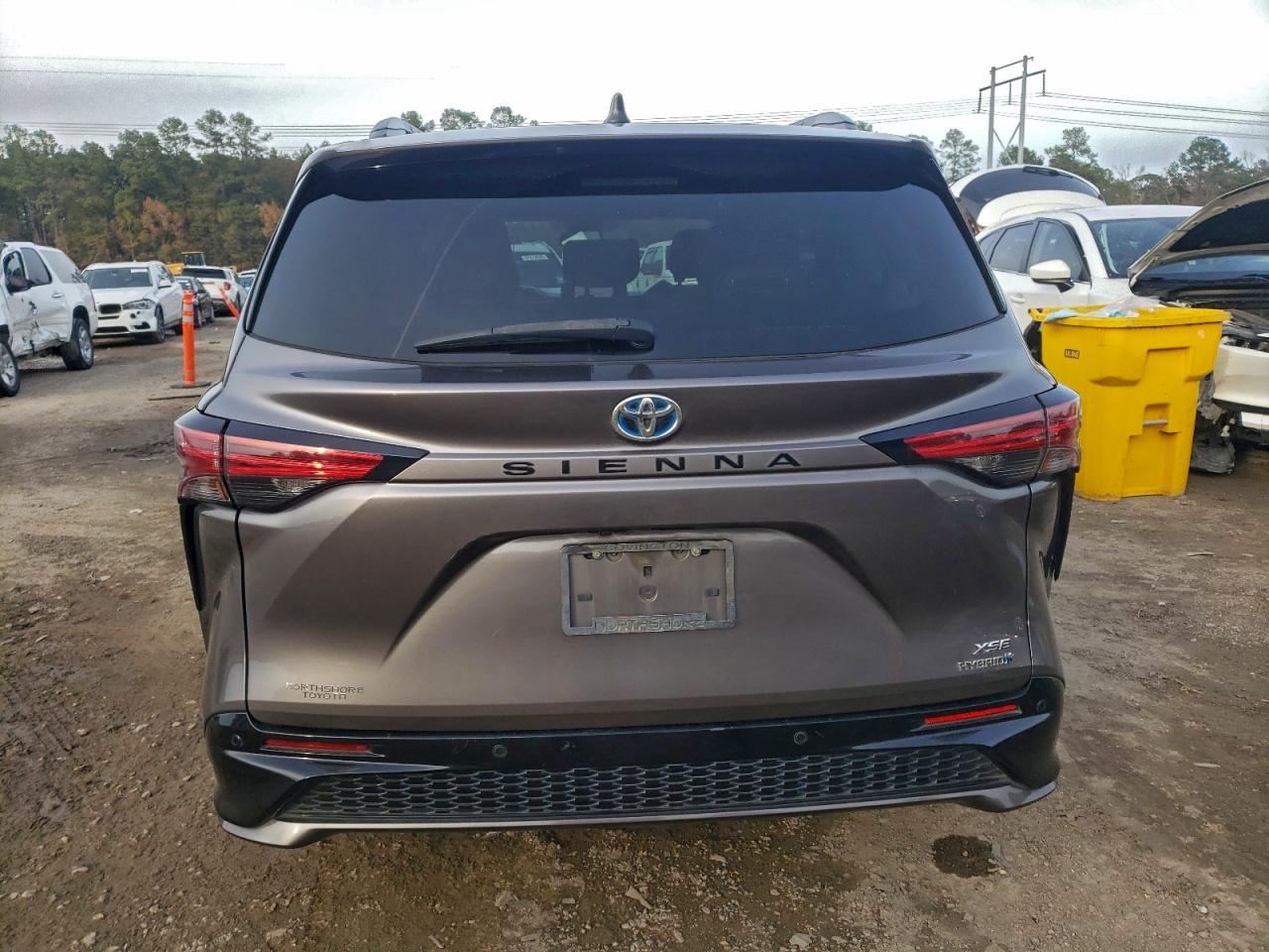 Toyota Sienna Xse Image 6
