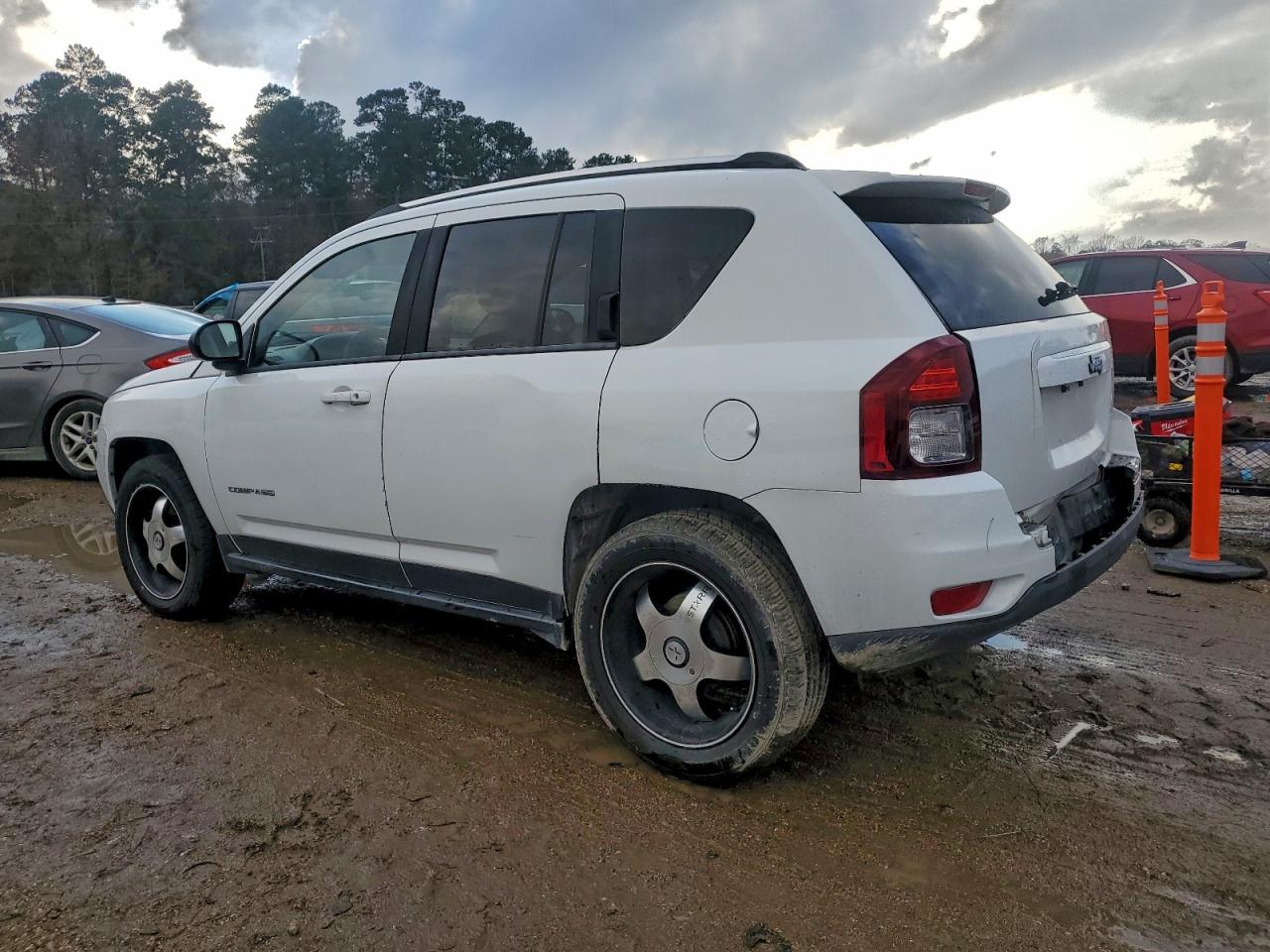Jeep Compass Sport Image 2