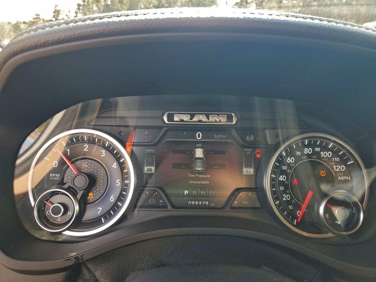 Ram 1500 Laramie Image 12