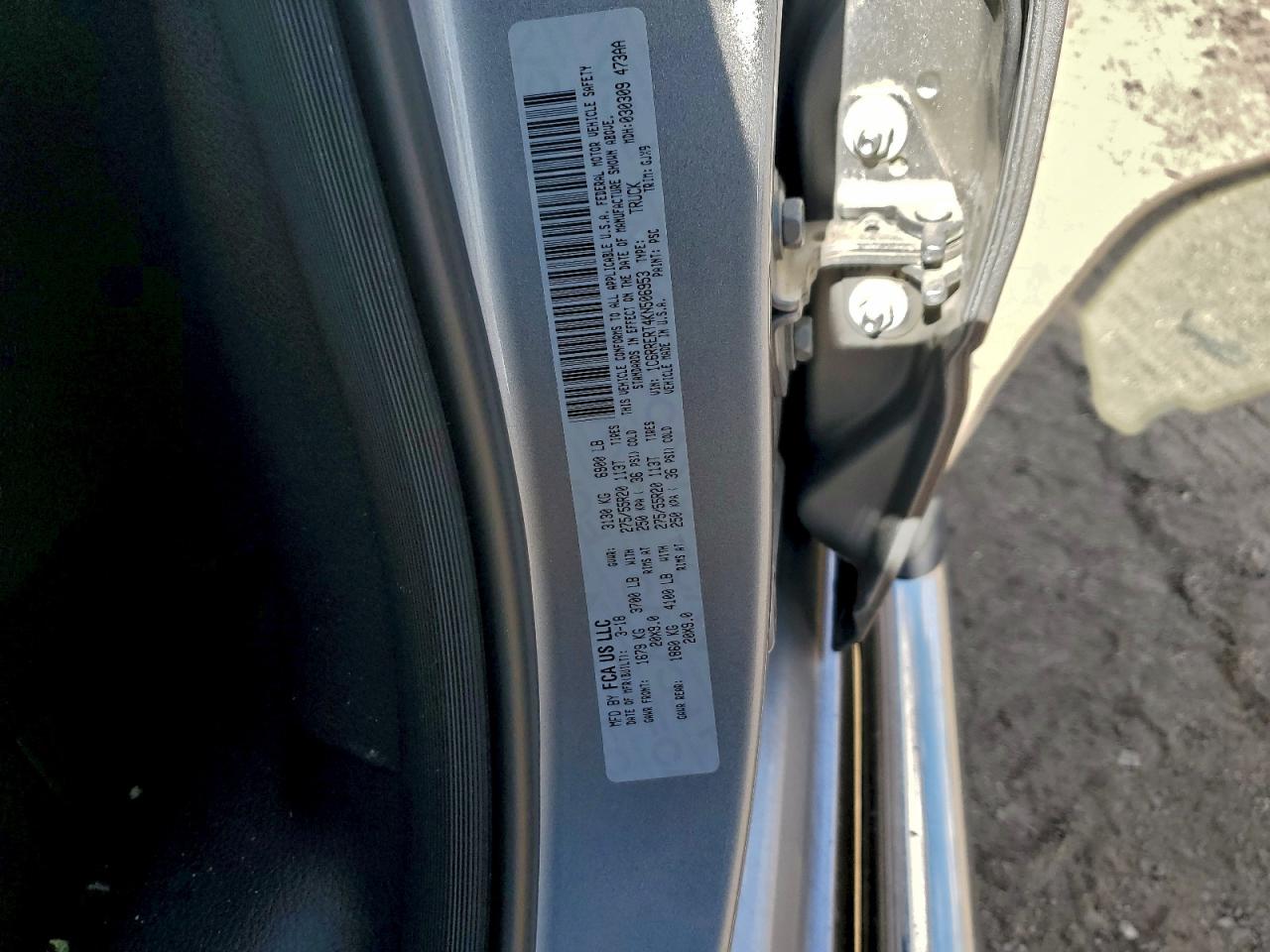 Ram 1500 Laramie Image 11