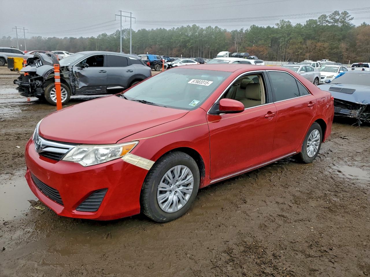 Toyota Camry Base Image 1