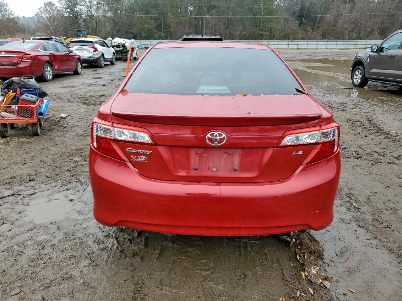 Toyota Camry Base Image 6