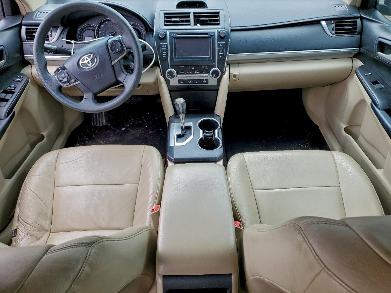 Toyota Camry Base Image 5