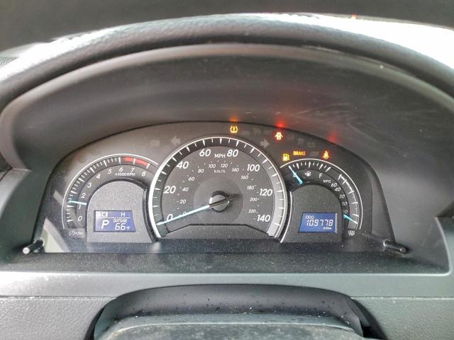 Toyota Camry Base Image 8