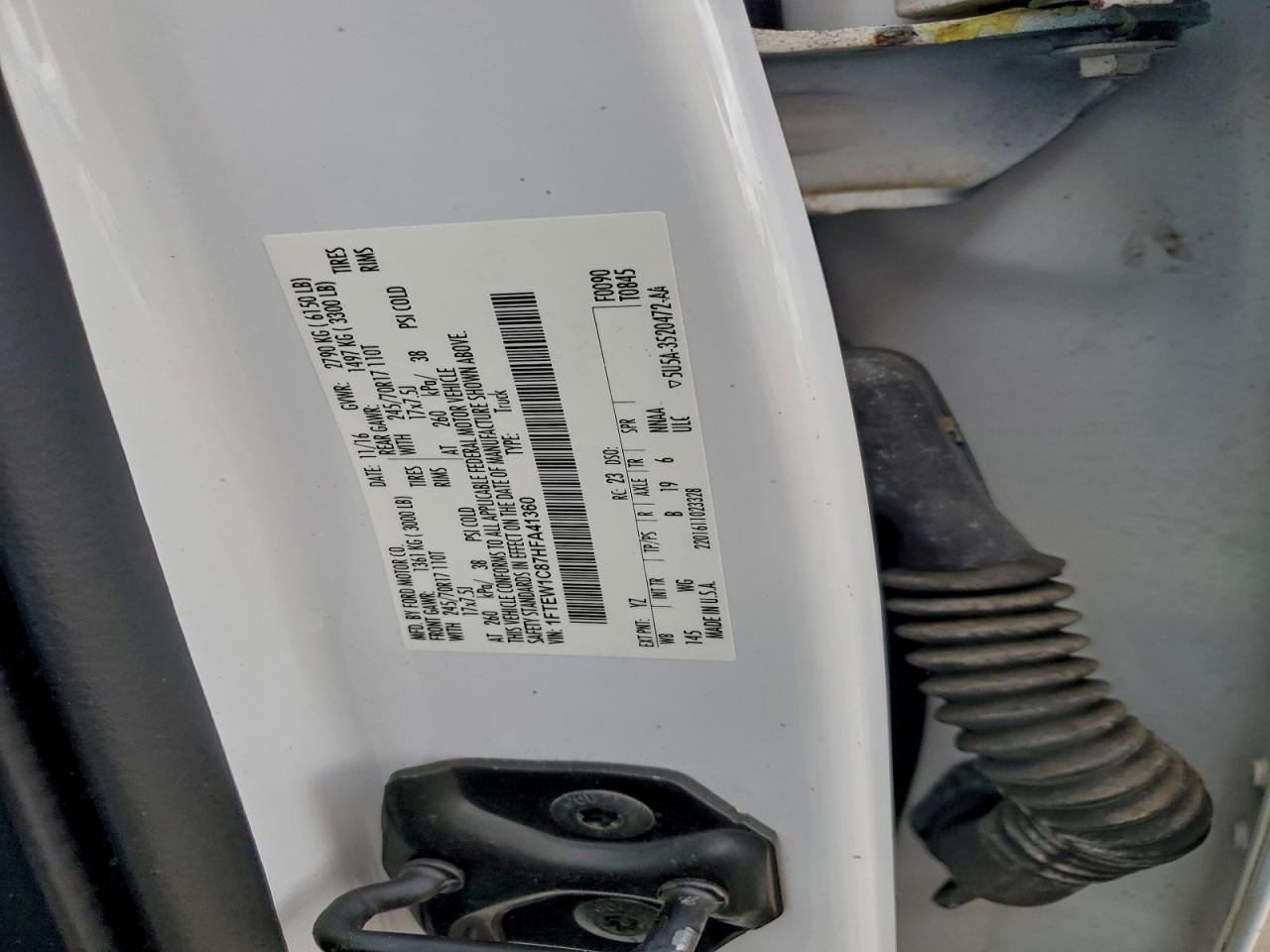 Ford F-150 Supercrew Image 8