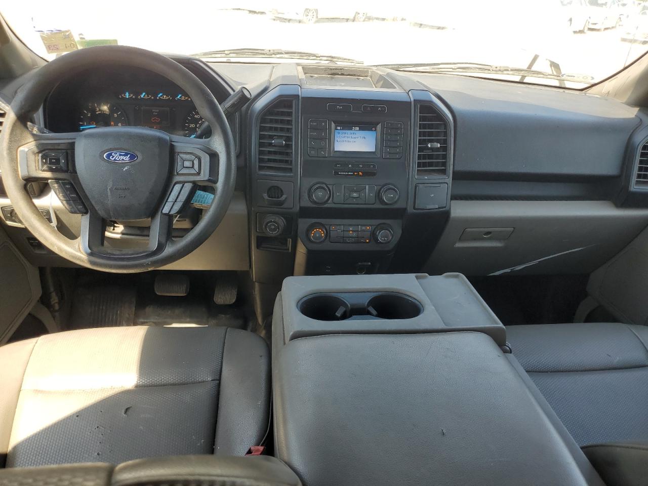 Ford F-150 Supercrew Image 4