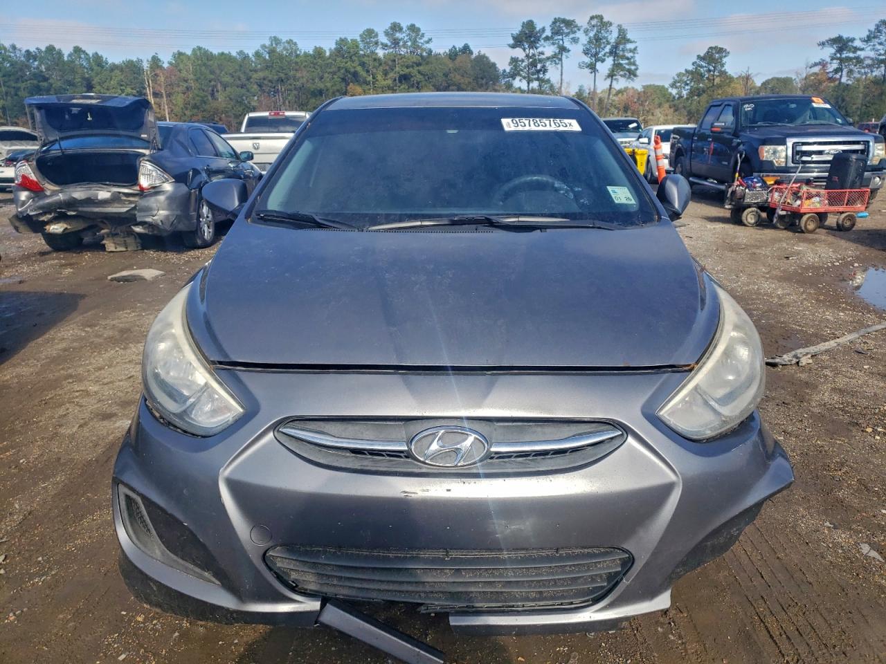 Hyundai ACCENT Se Image 7