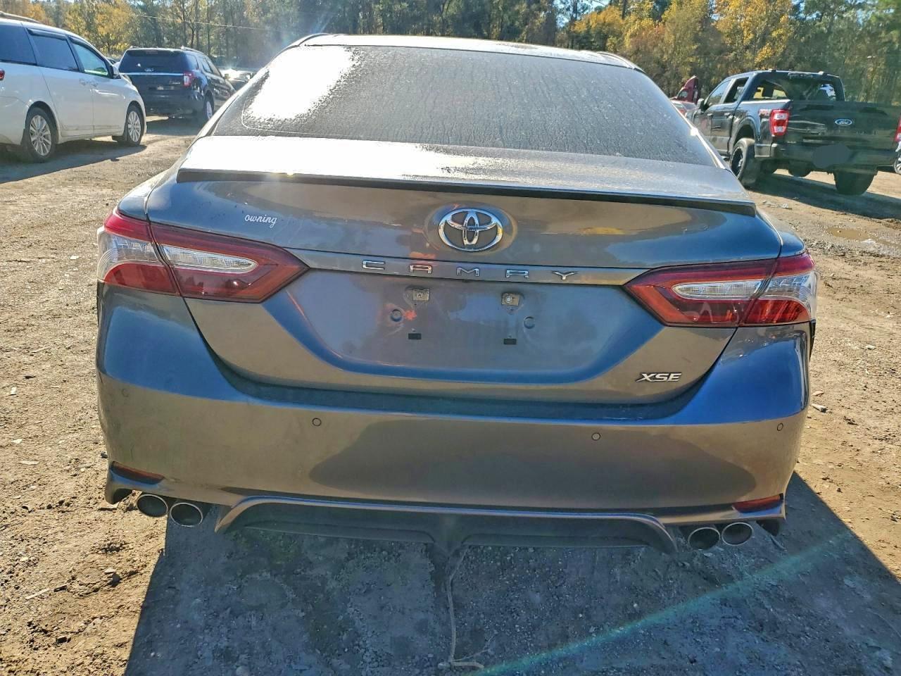 Toyota Camry Xse Image 6