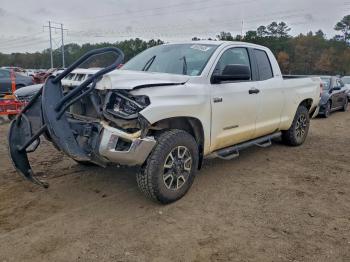  Salvage Toyota Tundra