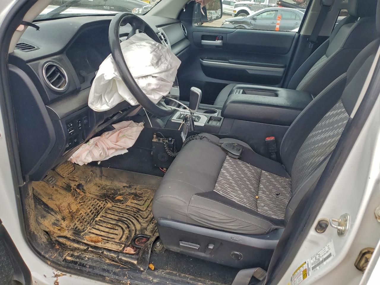 Toyota Tundra Double Cab Sr Image 3