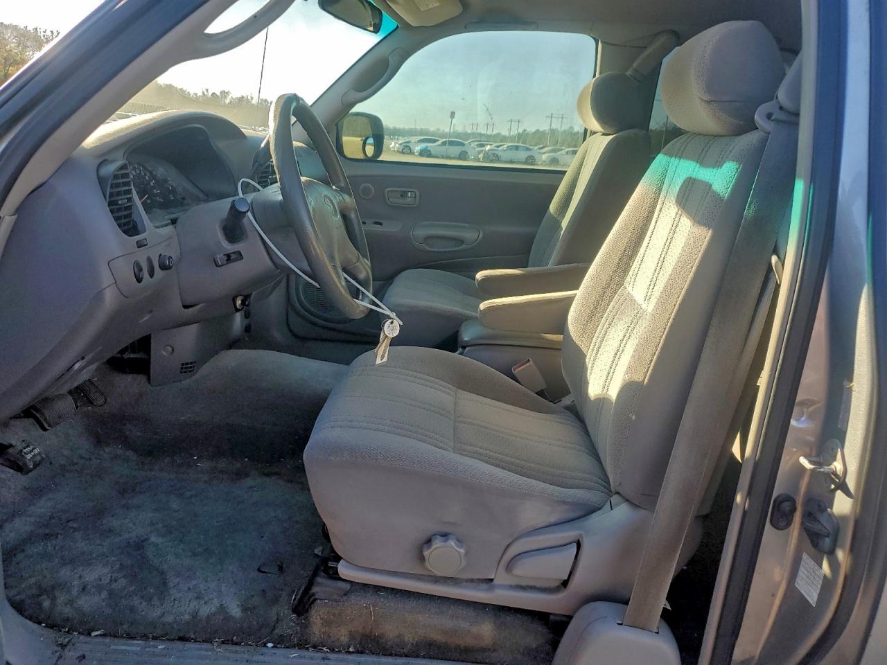 Toyota Tundra Access Cab Image 9