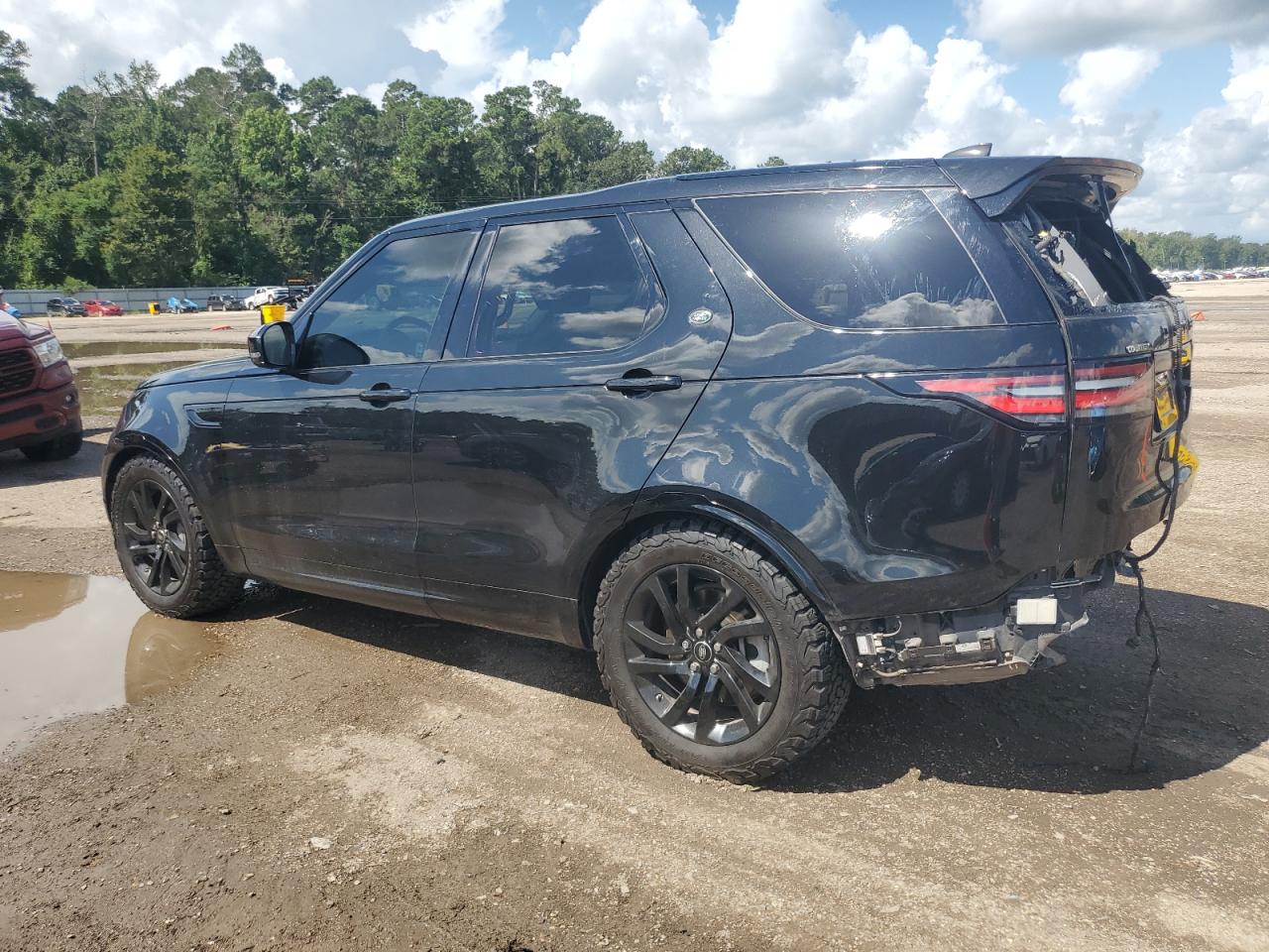 Land Rover Discovery Landmark Image 2