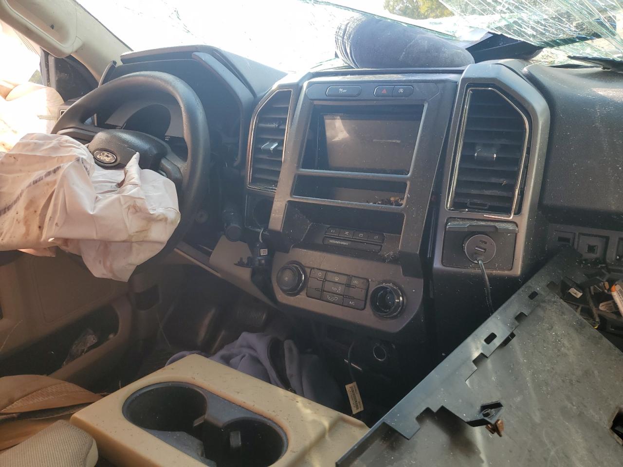 Ford F-150 Supercrew Image 3