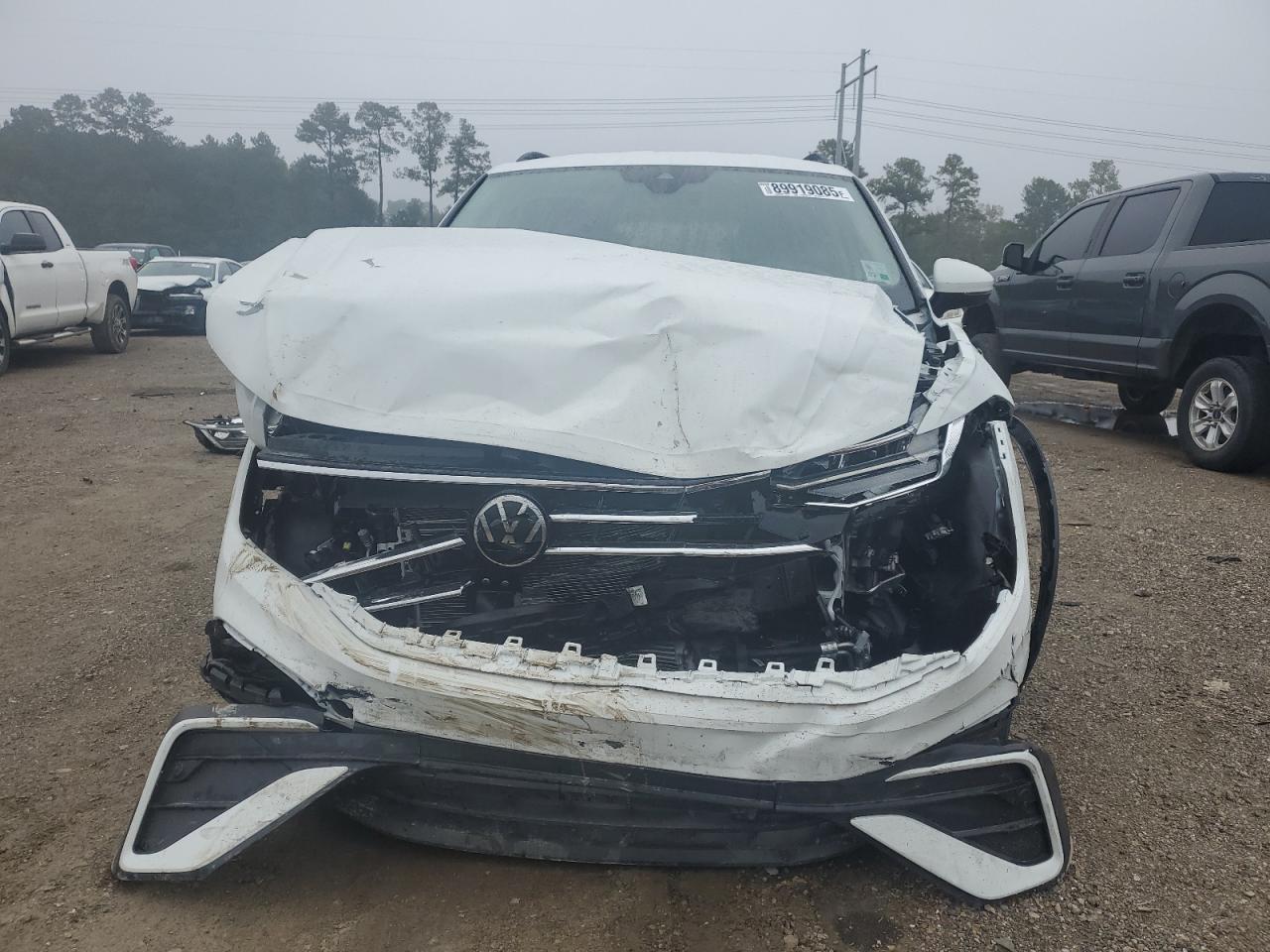 Volkswagen Tiguan S Image 8