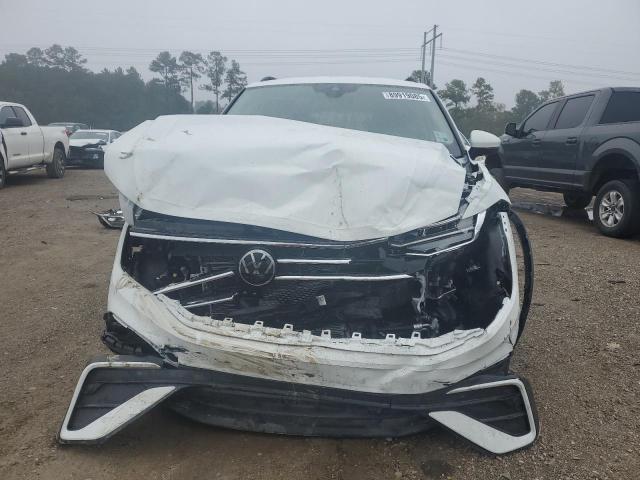 Volkswagen Tiguan S Image 8