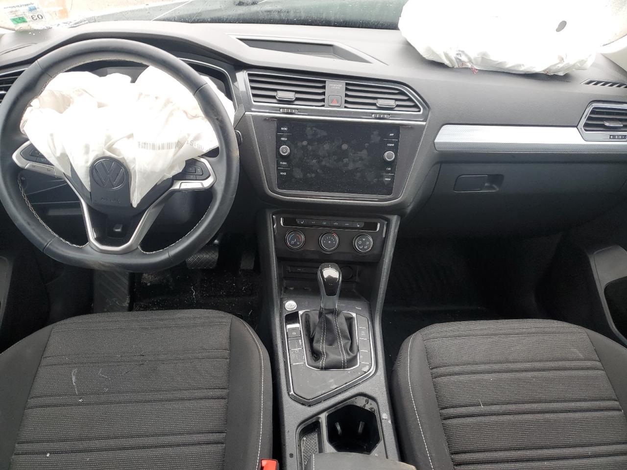 Volkswagen Tiguan S Image 5