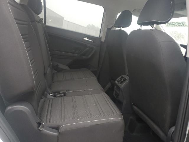 Volkswagen Tiguan S Image 6