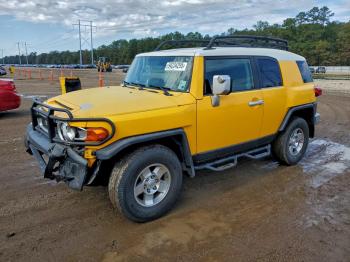  Salvage Toyota FJ Cruiser