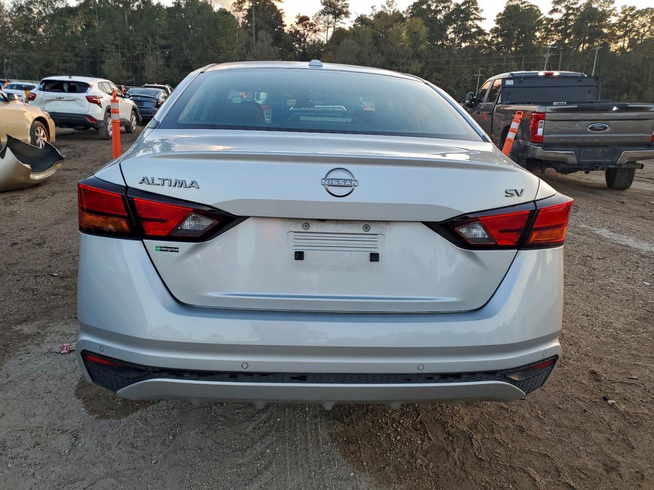 Nissan Altima Sv Image 9