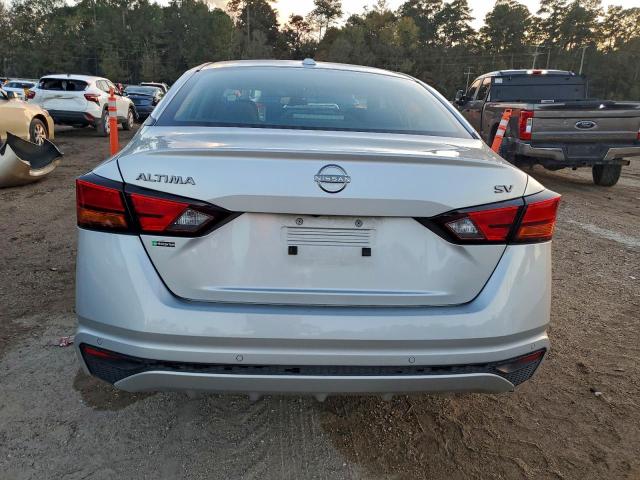 Nissan Altima Sv Image 9