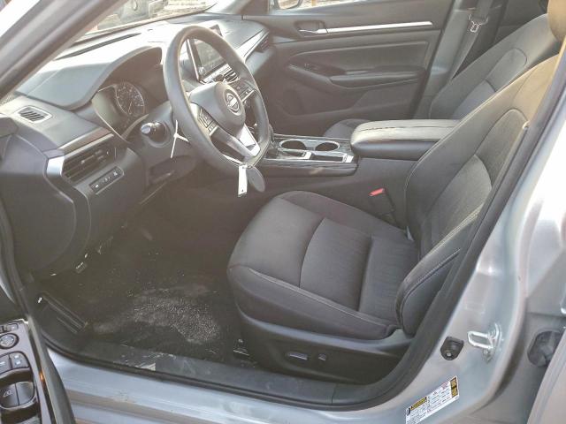 Nissan Altima Sv Image 4