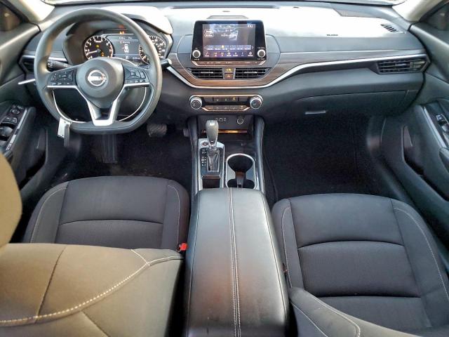 Nissan Altima Sv Image 10